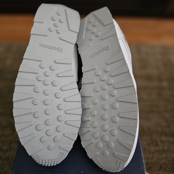 Reebok Classic - Picture 7 of 7